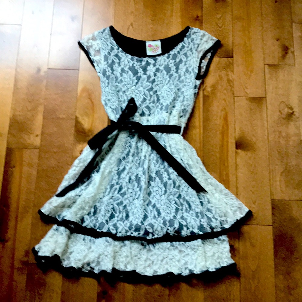 Pretty dress - girls